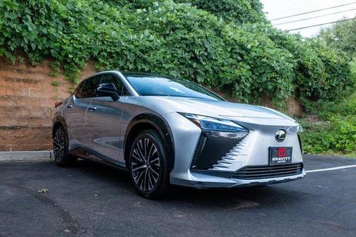 2023 Lexus RZ 450e Luxury