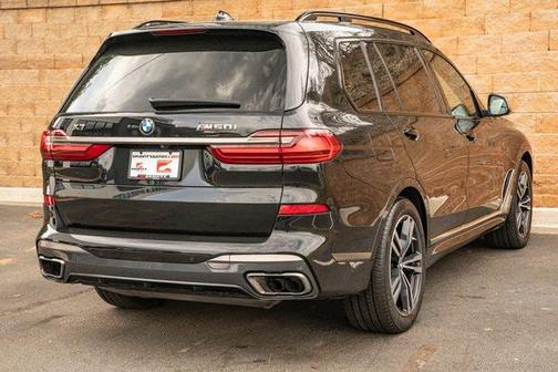 2022 BMW X7 M50i
