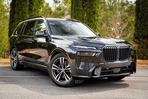 Carbon Black Metallic 2023 BMW X7 xDrive40i