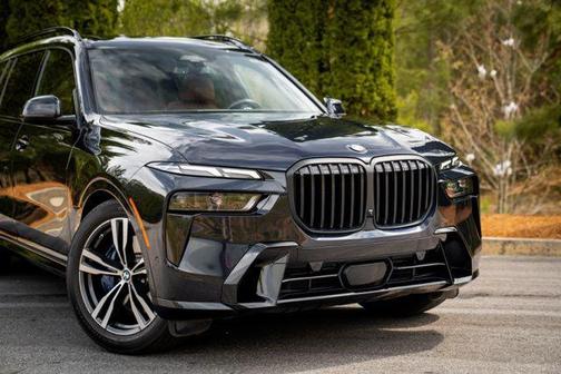 Carbon Black Metallic 2023 BMW X7 xDrive40i
