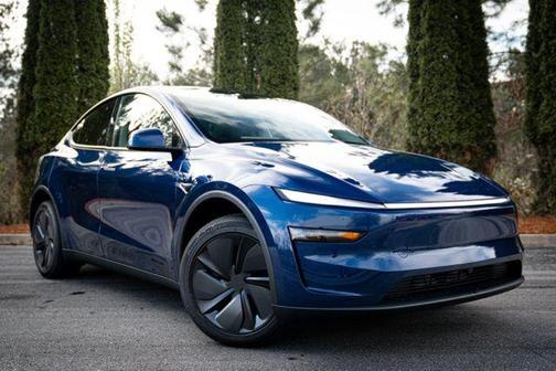 2026 Tesla Model Y Premium Rear-Wheel Drive