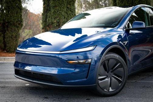 2026 Tesla Model Y Premium Rear-Wheel Drive