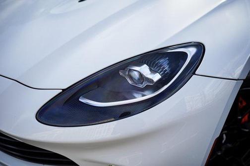 2022 Aston Martin DBX Base