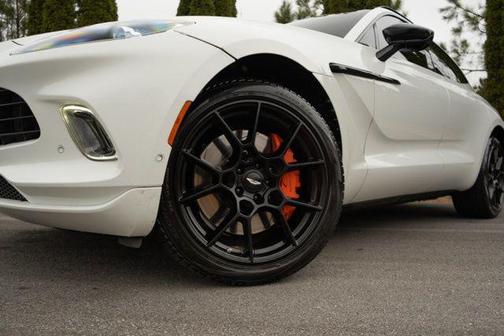 2022 Aston Martin DBX Base