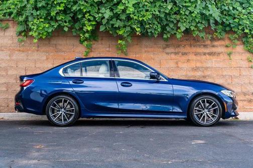 2019 BMW 330 xDrive