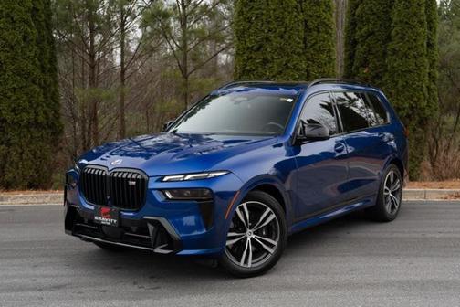2023 BMW X7 M60i