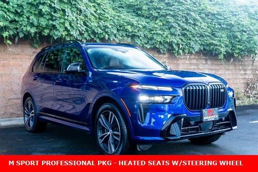 2023 BMW X7 M60i