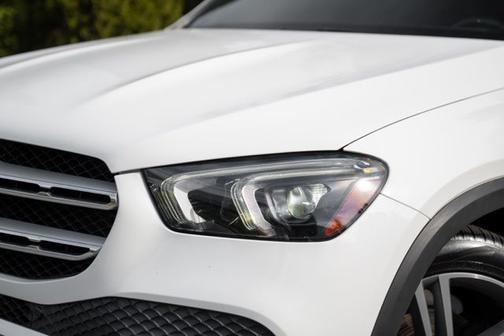 White 2022 Mercedes-Benz GLE 350 4MATIC
