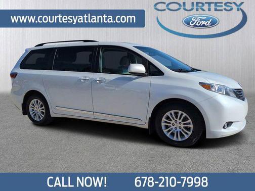 2017 Toyota Sienna XLE Premium