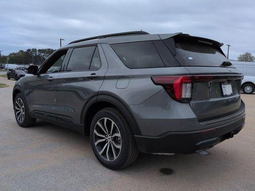 CARBONIZED GRAY METALLIC 2026 Ford Explorer ST-Line