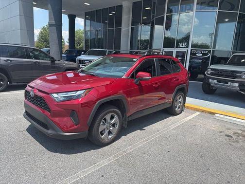 2024 Toyota RAV4 Hybrid XLE