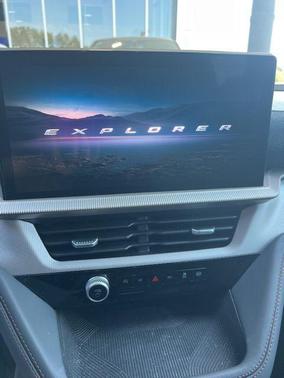 CARBONIZED GRAY METALLIC 2025 Ford Explorer Active