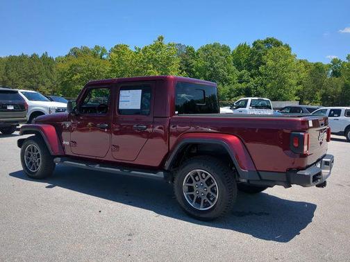 2021 Jeep Gladiator Overland