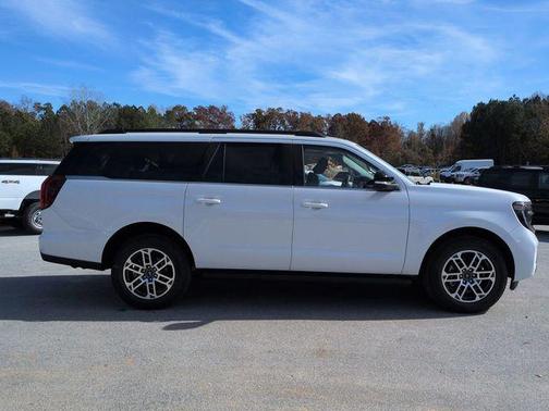 2025 Ford Expedition Max Active 4x4