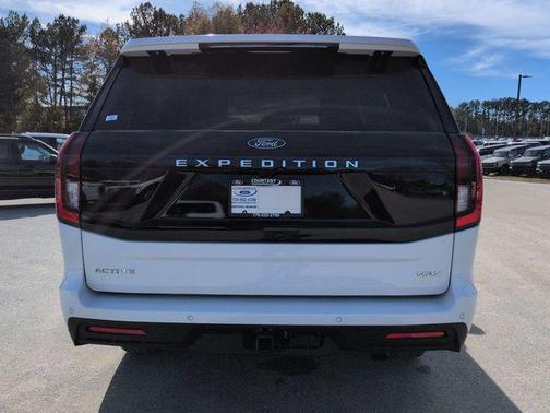 2025 Ford Expedition Max Active 4x4