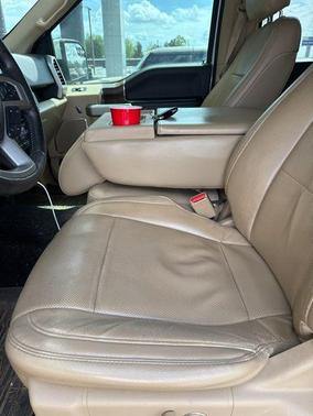 OXFORD WHITE 2017 Ford F-150 Lariat