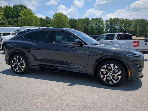 2022 Ford Mustang Mach-E Premium