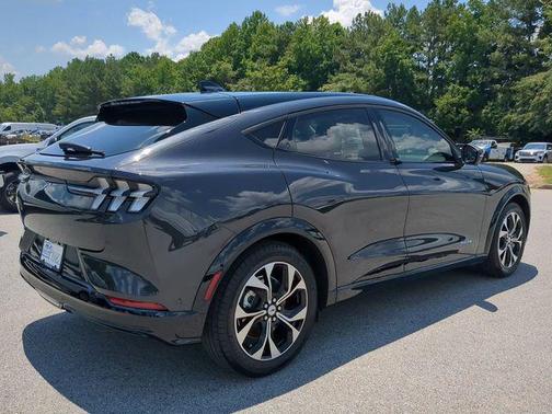 2022 Ford Mustang Mach-E Premium