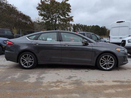 2020 Ford Fusion SEL