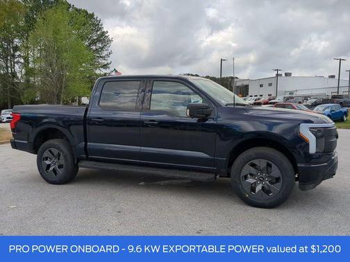 2025 Ford F-150 Lightning Flash