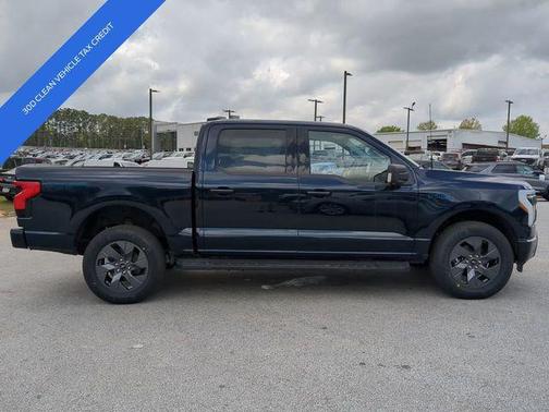 2025 Ford F-150 Lightning Flash