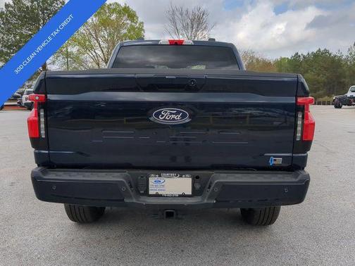 2025 Ford F-150 Lightning Flash