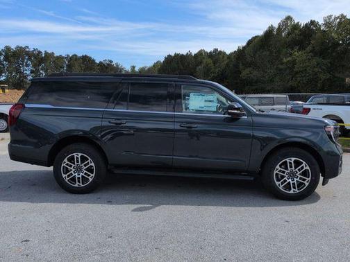 2025 Ford Expedition Max Active 4x2