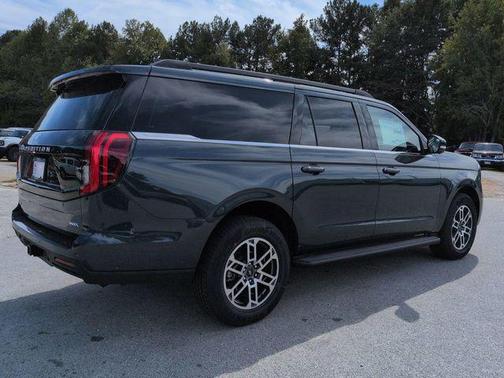 2025 Ford Expedition Max Active 4x2