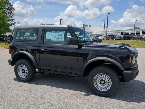 2025 Ford Bronco Base