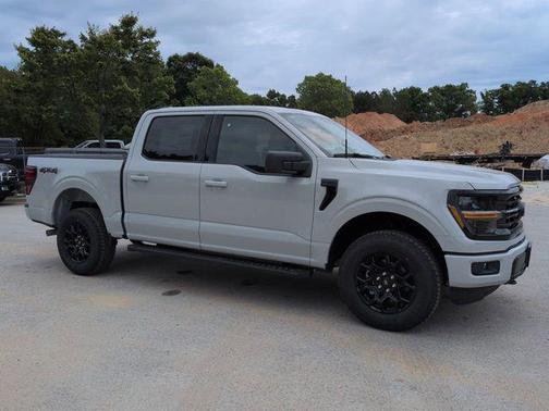 AVALANCHE 2026 Ford F-150 XLT