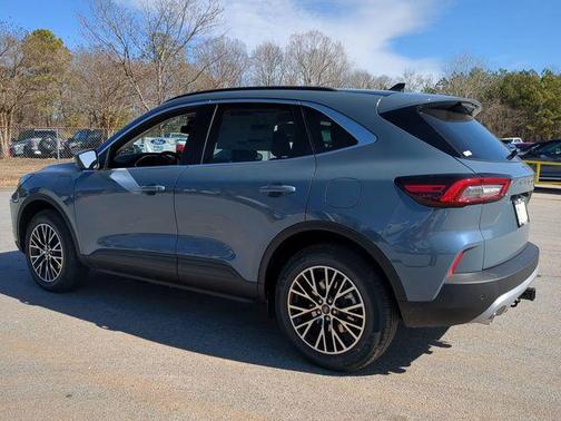 2025 Ford Escape SE
