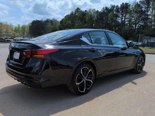 Super Black 2025 Nissan Altima SR FWD