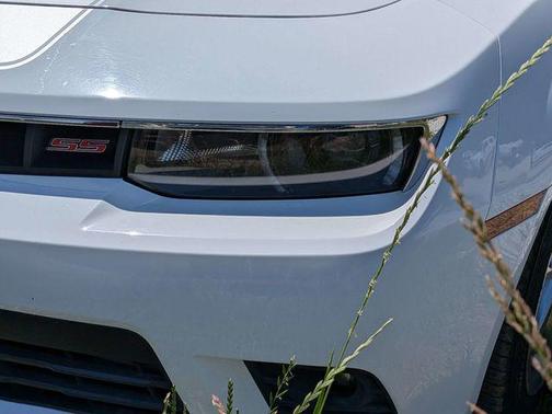 Summit White 2015 Chevrolet Camaro 2SS