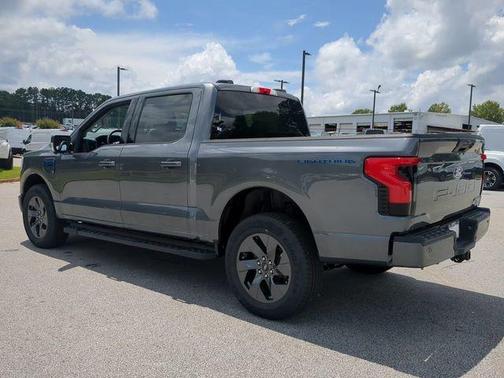 2025 Ford F-150 Lightning Flash