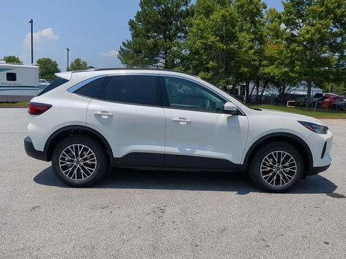 2024 Ford Escape PHEV SE