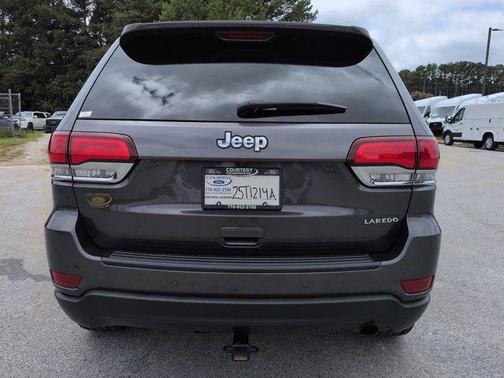 2020 Jeep Grand Cherokee Laredo