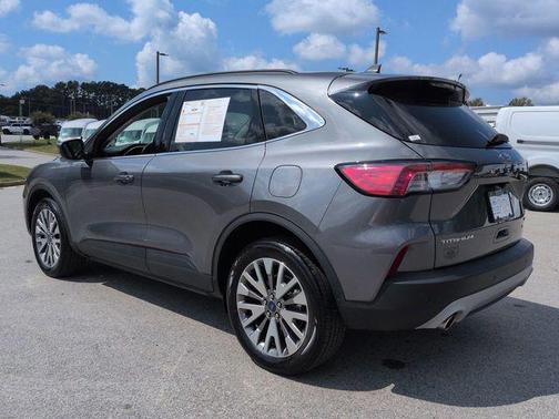 2022 Ford Escape Titanium