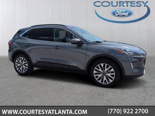 2022 Ford Escape Titanium