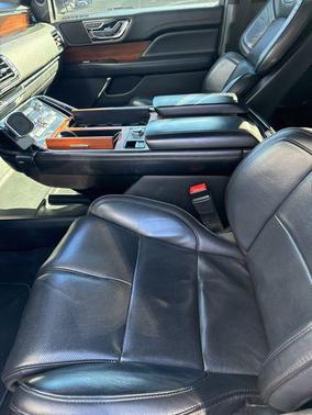 2018 Lincoln Navigator Select