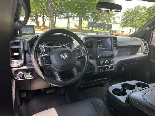 2022 RAM 2500 Tradesman Crew Cab 4x4 6'4' Box
