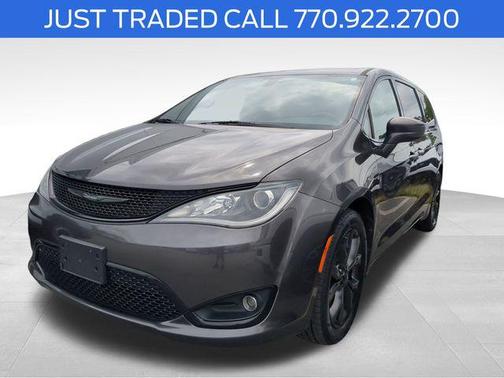 2020 Chrysler Pacifica Touring