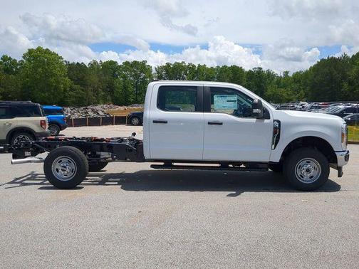 2025 Ford F-250 XL