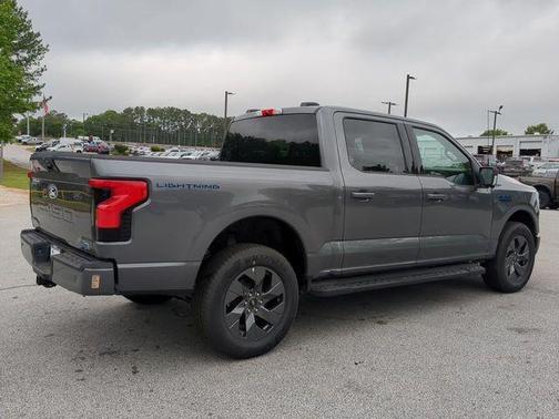 2025 Ford F-150 Lightning Flash