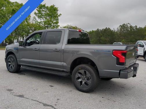 2025 Ford F-150 Lightning Flash