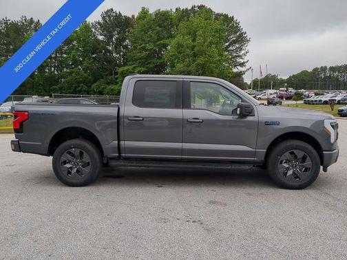 2025 Ford F-150 Lightning Flash