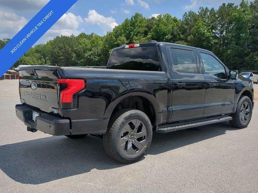 2025 Ford F-150 Lightning Flash