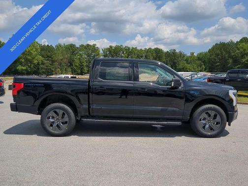 2025 Ford F-150 Lightning Flash