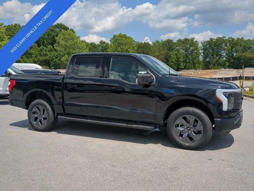 2025 Ford F-150 Lightning Flash