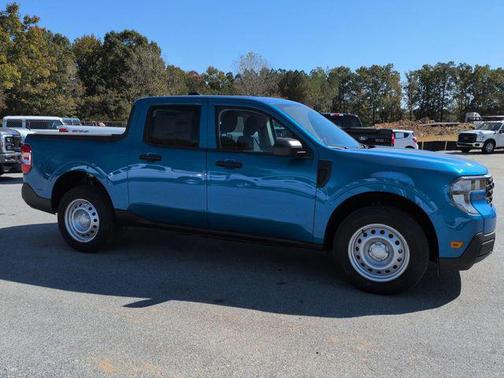 2025 Ford Maverick XL