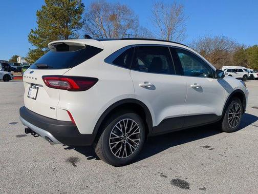2025 Ford Escape SE